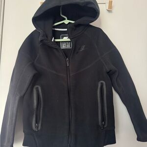 Nike Black‎ Zip-Up Hoodie-Zise 6-7
Unisex girl or boy